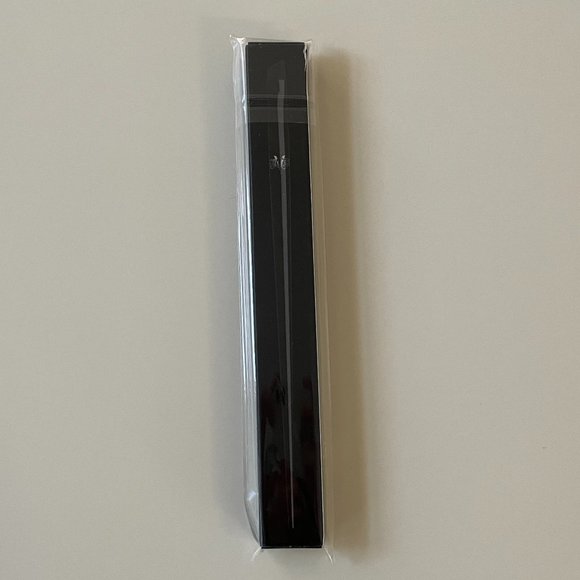 KVD Vegan Beauty #70 Pomade Brush Brow Eyeliner Brush Kat Von D NIB - Picture 3 of 3